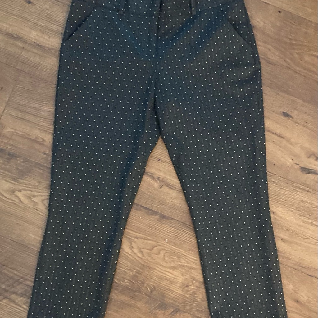 $255 Diane Von Furstenberg Hershey Ankle Zip Silk Kick Pleat Gray Crop Pants 8